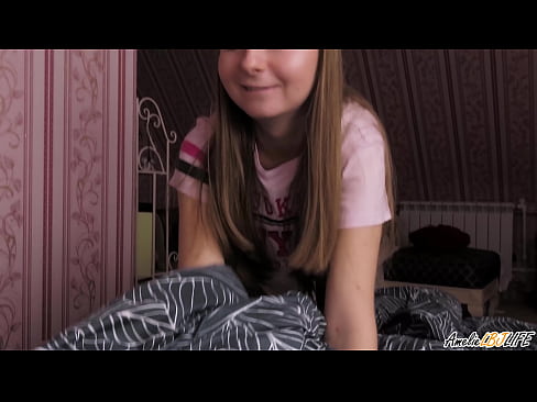 ❤️ Blondie BFF-ya xwe bi kûr dimije û di devê xwe de diqelişe ❤❌ Pornoya hişk li me ❌️